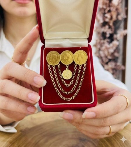 دبوس 3 ليرات