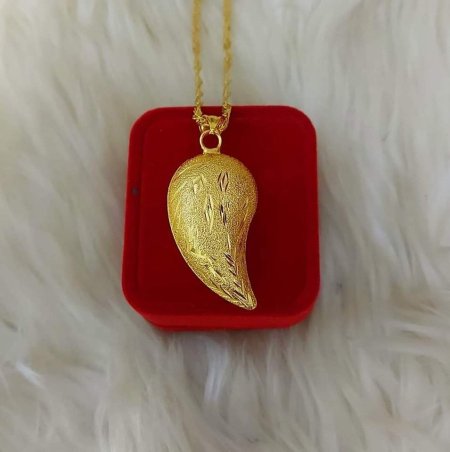 تعليقة لوزة كبيرة مع سنسالها