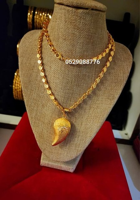 تعليقة لوزة