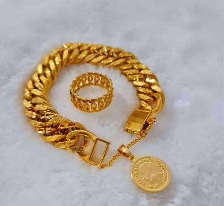 سوارة جنزير مع خاتمها