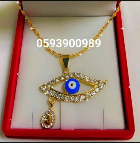 تعليقة العين