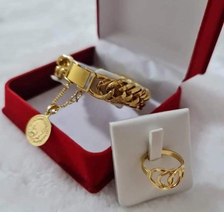 سوارة جنزير مع خاتمها