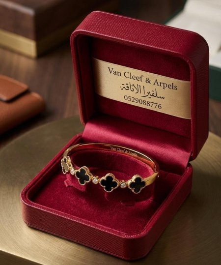 سوارة فانكليف اسودا